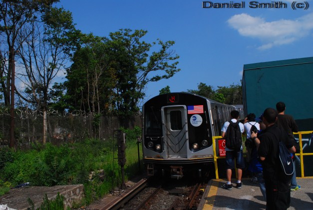 R160A-1 M Train At 9th Avenue