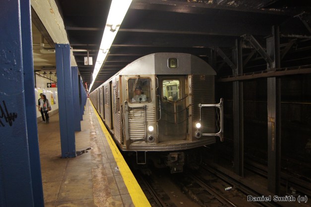 R32 C Train - 72nd Street