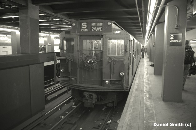 Vintage Train - 2nd Avenue