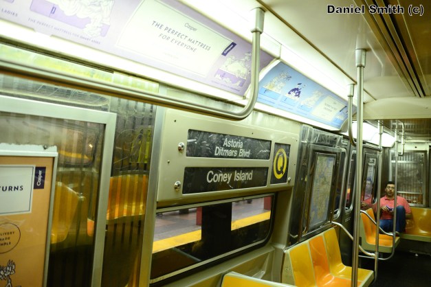 R68 (Q) Train Rollsign