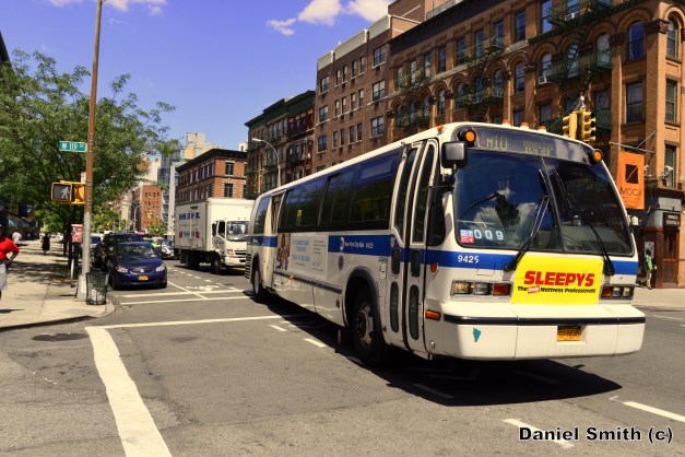 NovaBus RTS-06 9425 On The M10