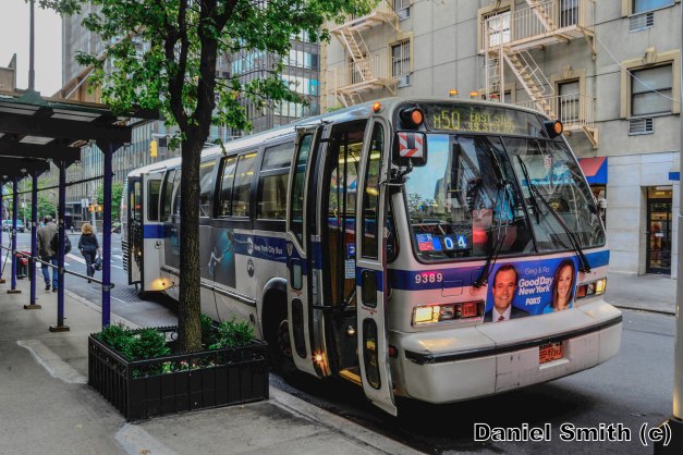 NovaBus RTS-06 9389 On The M50