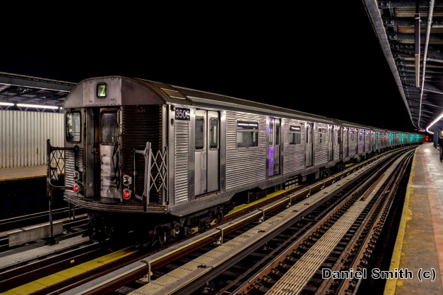 R32 Z Train at 111th Street Layup