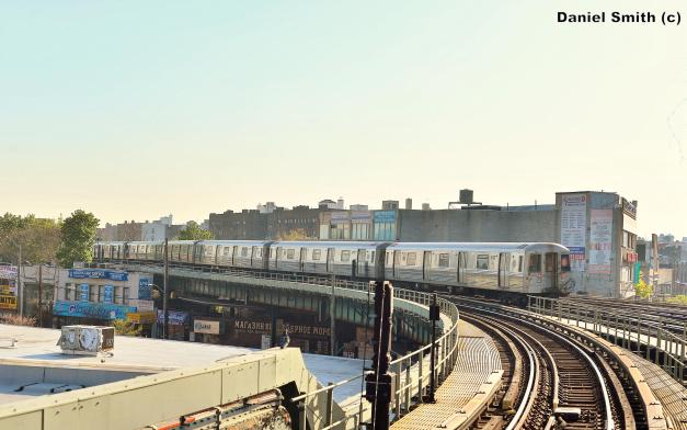 R68 B Train Leaves Brighton Beach