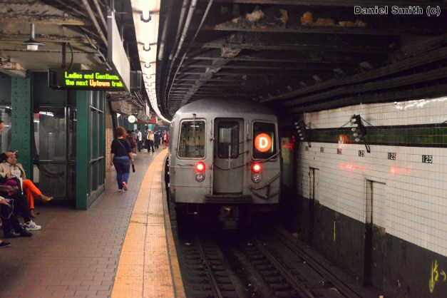 R68 D Train Leaves 125th Street (Local Track)